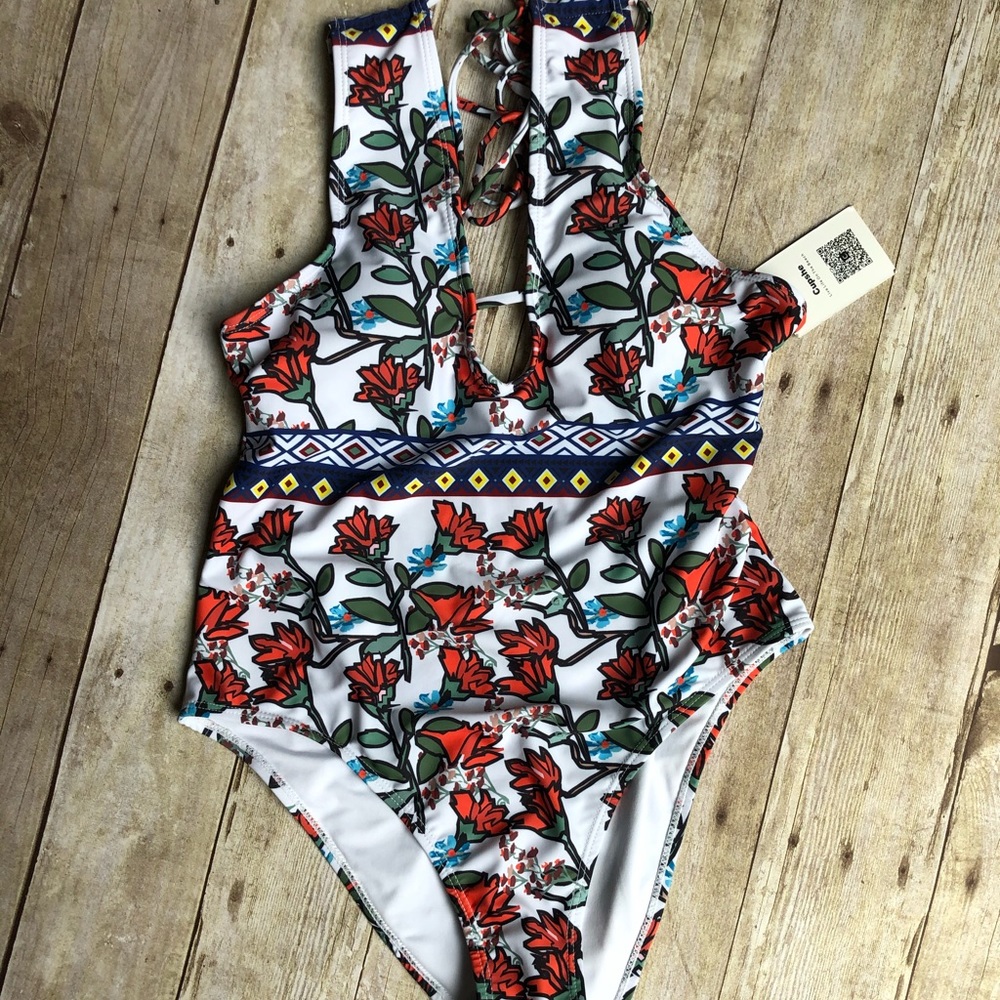 Cupshe one piece swimsuit size medium NWT